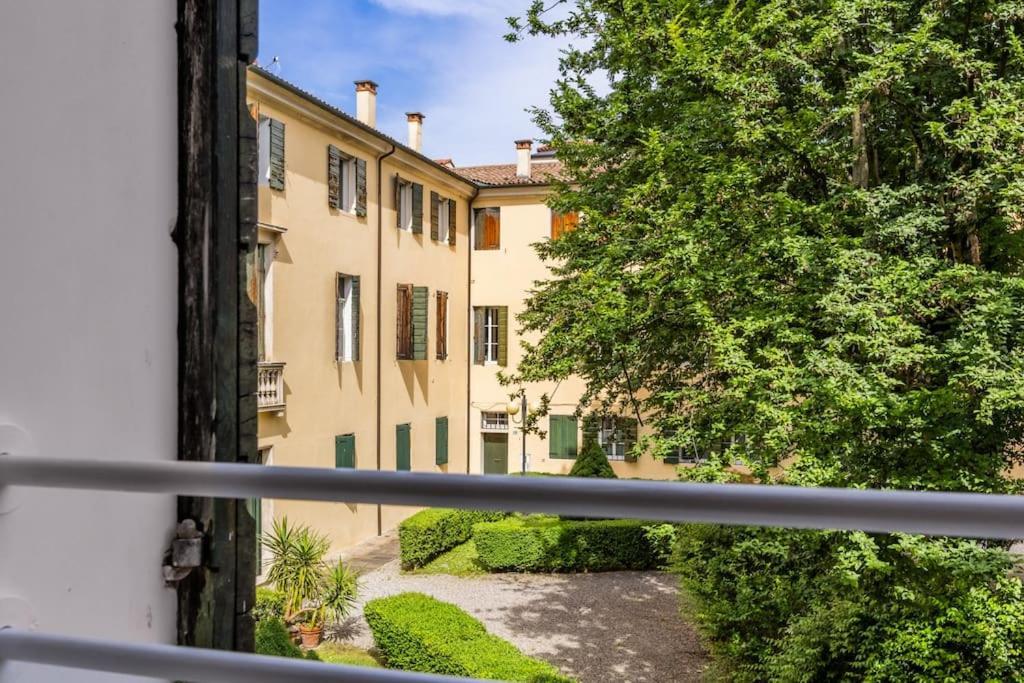 Ferienwohnung Paris Raffinata Dimora Al Duomo Park Padua Exterior foto